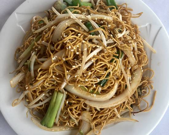 A19.  Fried noodles with soy sauce and bean sprouts 豉油王炒面（芽菜炒面）